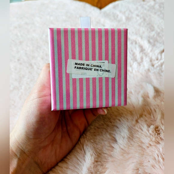 BNWB House of Harlow 1960 Gold Earrings - Picture 3 of 5